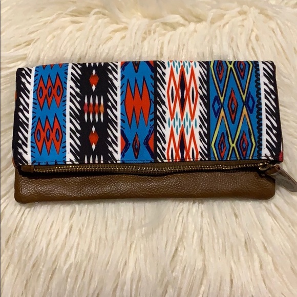 Handbags - Southwestern Printed Clutch